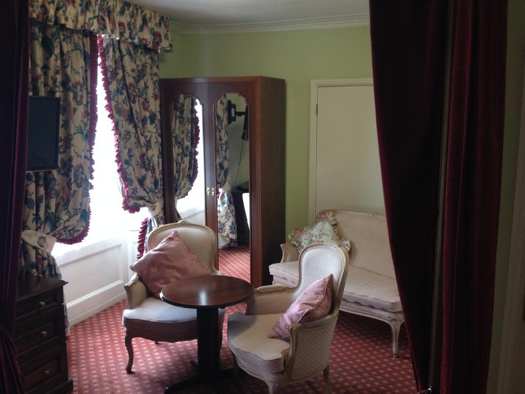 Templars Hotel And Restaurant Baldock Room photo